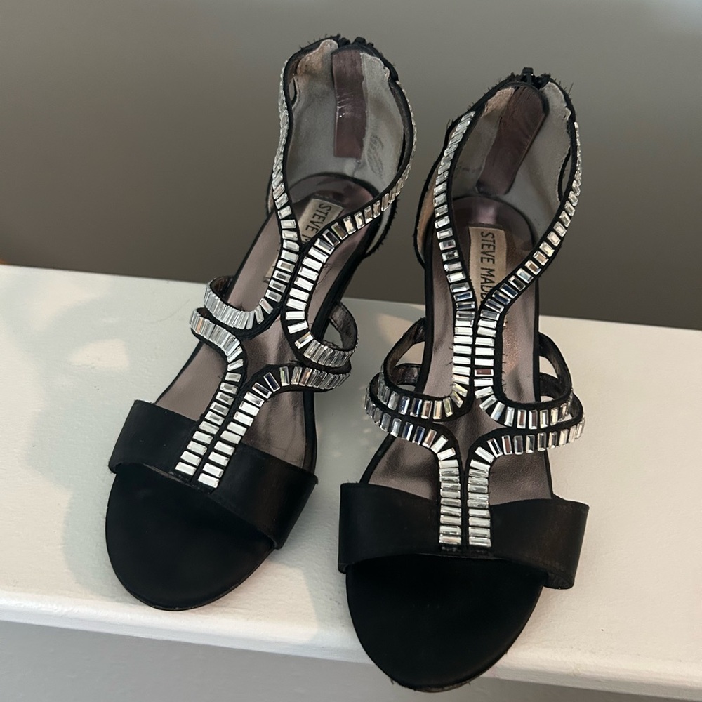 Steve Madden Black and Silver Embellished girls dress shoes